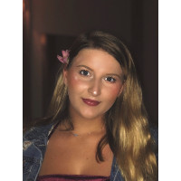 Chloe Carter