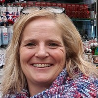 Monique Van De Veen