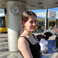 Laura Van Houttum