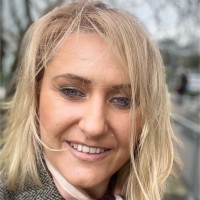 Lynda Bolger