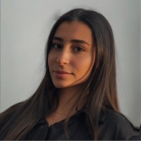 Yasmine B.