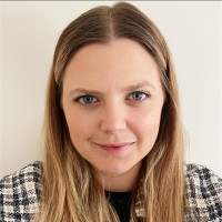 Dr Holly Wake