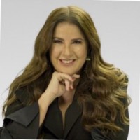 Christiane PelajoChristiane Pelajo is an Influencer