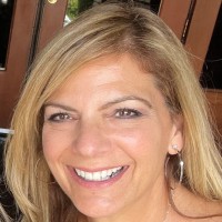 Julie Lavezzari