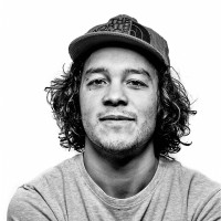 Erik Leon