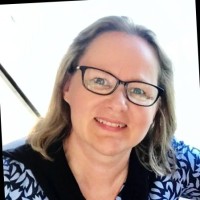 Elina Kaperi