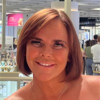 Steph Knowles