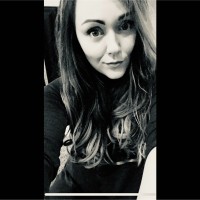 Amanda Davies (Petrie)