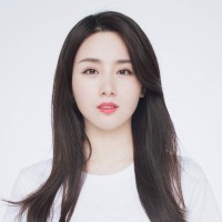 周依依