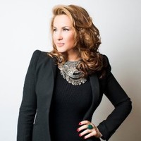 Julia Vallois-Greenberg