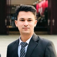 Amber Raza （拉泽）