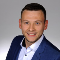 Julian Bach