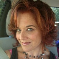 Mimi Hoff