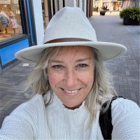 Barbara Hamilton