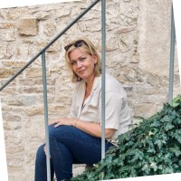 Esther Van Pelt