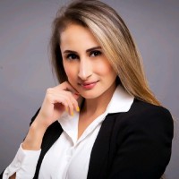 Claudia Villanueva Robles