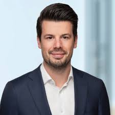 Dr. Maximilian Kuhn