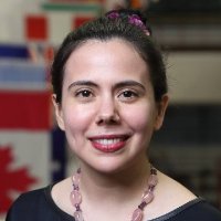 Jennifer Román, Mba