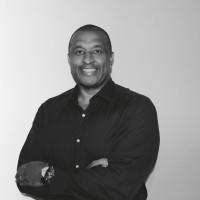 Leandro H Santos