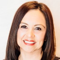 Veronica Larson (Torres)