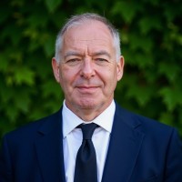 Dean Thomas