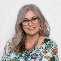 Suzanne Jones
