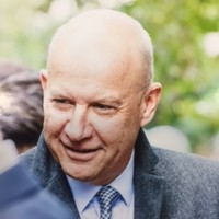 Dr. Thomas Fecker