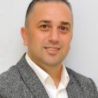 Mesut Uzelli