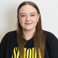 Mia Skain