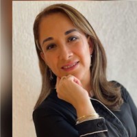 Laura Yañez Salguero