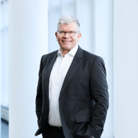 Dr. Alexander Glück