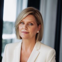 Laurie Hunter