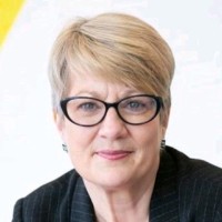 Tracey Childs