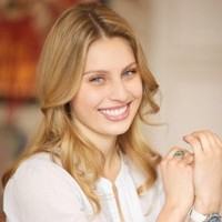 Anna Warren