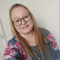 Holly Thomas (She/Her)