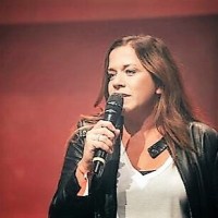 Claudia Lenders