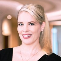 Anna Sepic, Mred, Cam