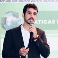 Fernando Lira