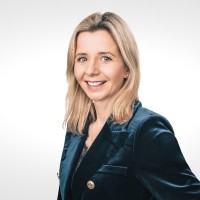 Julia Carling