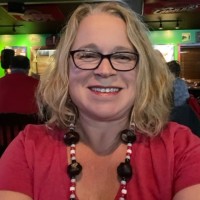 Tracie Toth