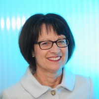 Dr. Karin Junk