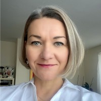 Anna Nafalska-Veillat (she/her)