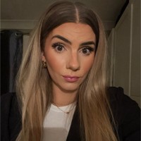 Chloe Holmes