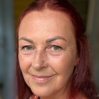 Clare Dell