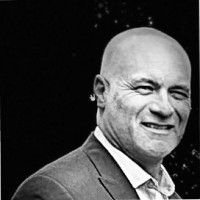 Lee Francis BEng CMgr FCMI MIoD