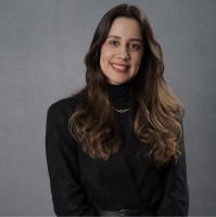 Mirela Lopes