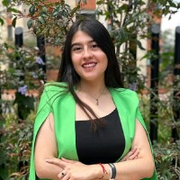 Gabriela R.
