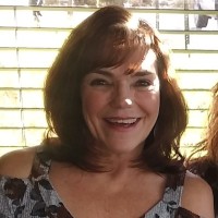 Suzanne Robertson