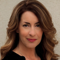 Angela Mcdowall