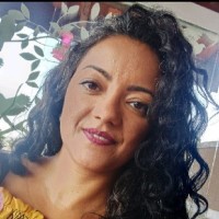 Simone Artero dos Santos Silva